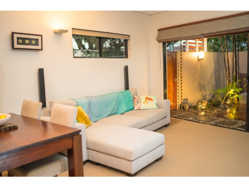4/46 Prince Edward Parade, Redcliffe QLD 4020