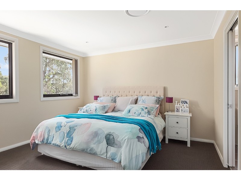 9 Rocklea Way, Ropes Crossing NSW 2760