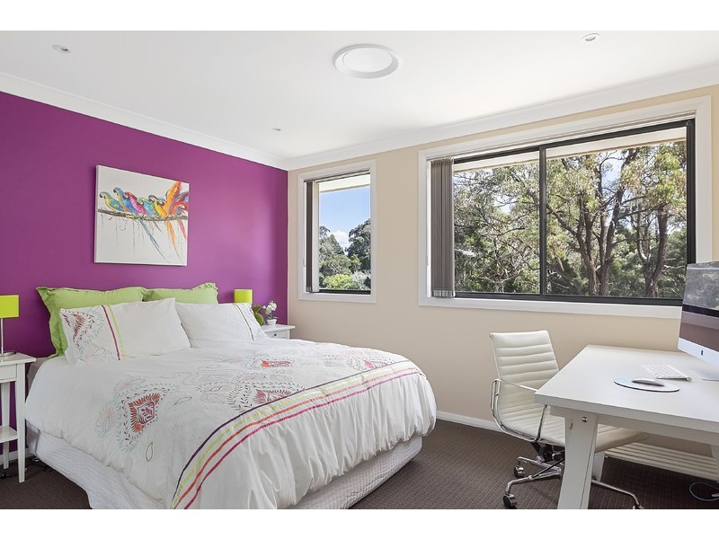 9 Rocklea Way, Ropes Crossing NSW 2760