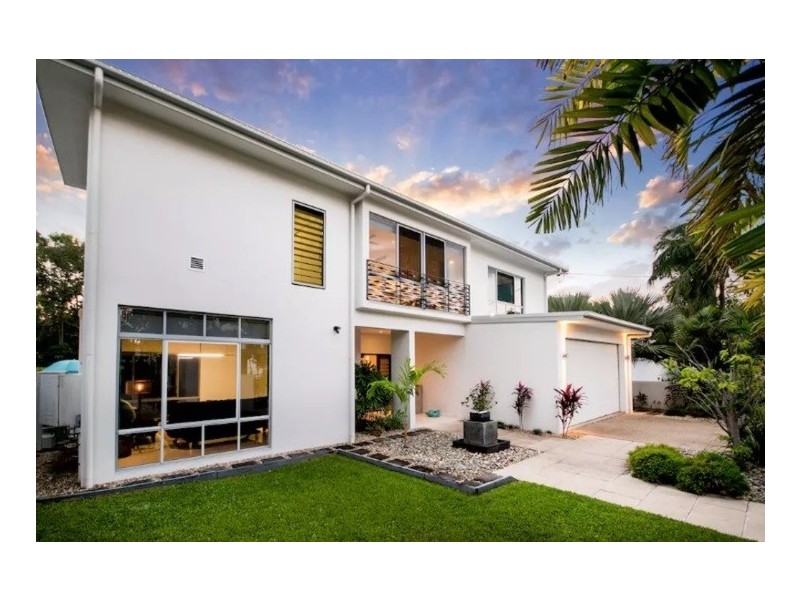 Palm Cove QLD 4879
