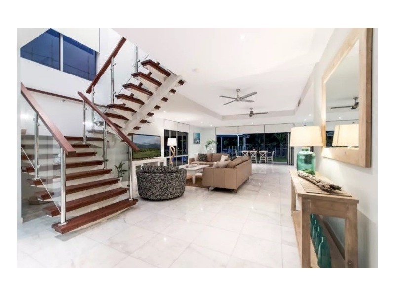 Palm Cove QLD 4879