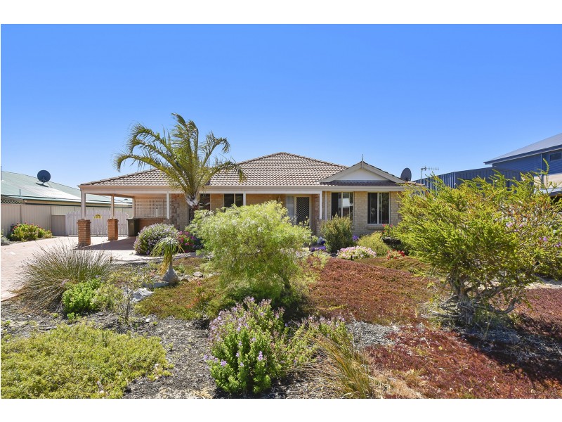 18 Heales Way, Green Head WA 6514