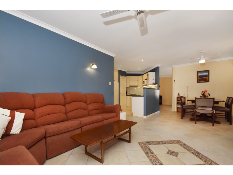 18 Heales Way, Green Head WA 6514