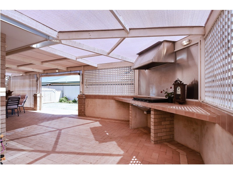 18 Heales Way, Green Head WA 6514