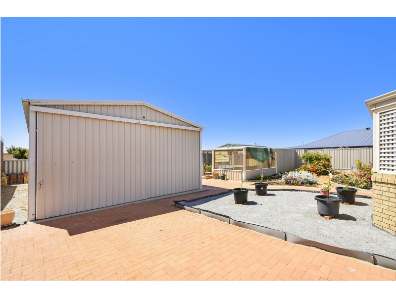 18 Heales Way, Green Head WA 6514