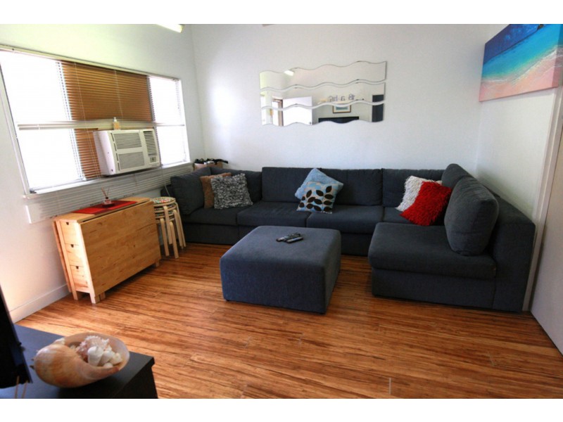 2/89 Gingin Road, Lancelin WA 6044