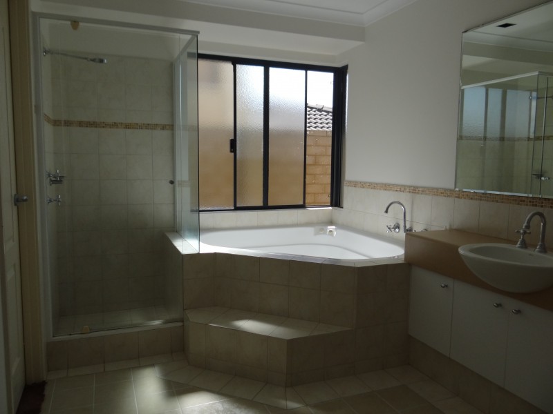 16 Mariners View, Mindarie WA 6030