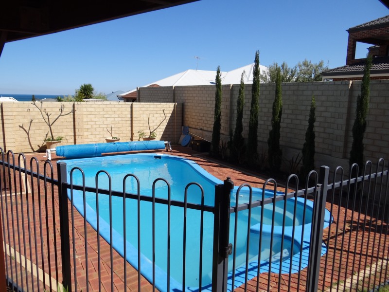 16 Mariners View, Mindarie WA 6030