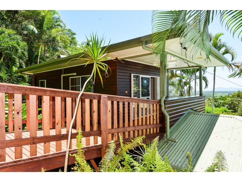 23 Darkin Close, Smithfield QLD 4878