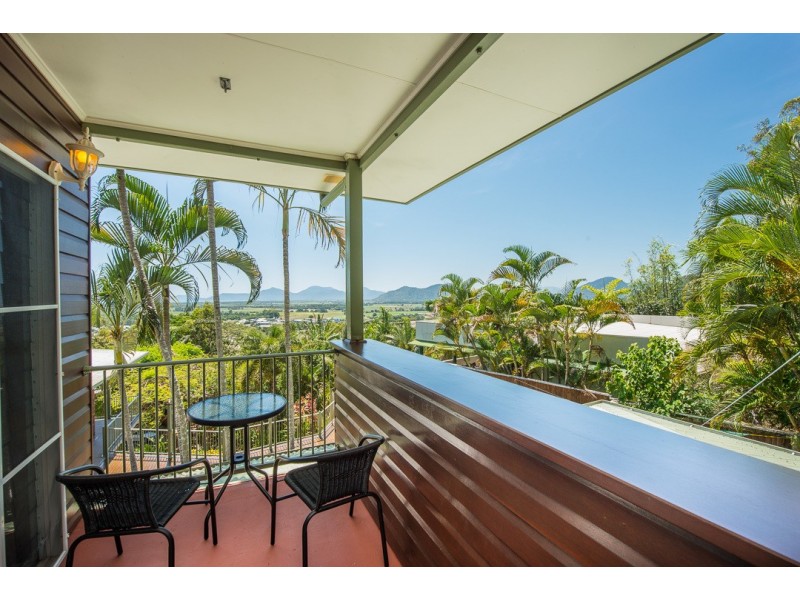 23 Darkin Close, Smithfield QLD 4878