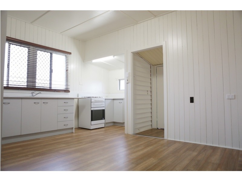 77 Meredith Road, Veteran QLD 4570