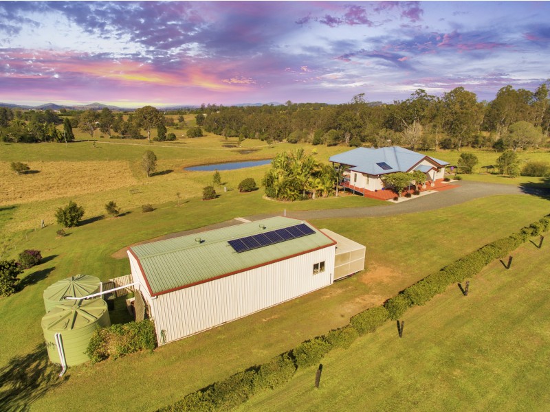 8 Old Coach Lane, Canina QLD 4570