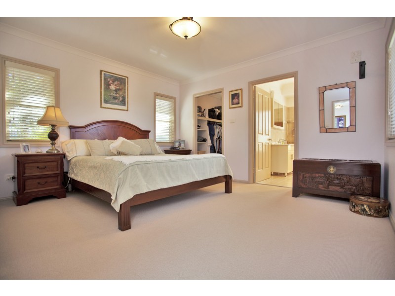 8 Old Coach Lane, Canina QLD 4570