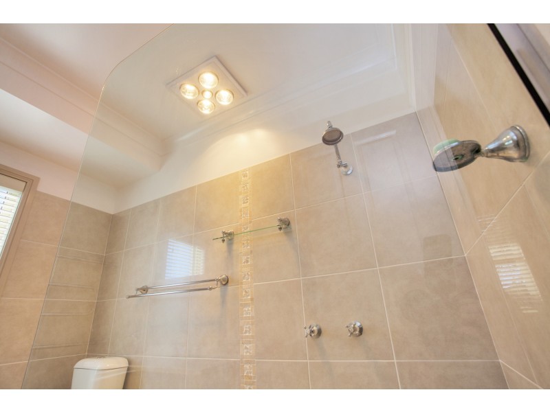 8 Old Coach Lane, Canina QLD 4570