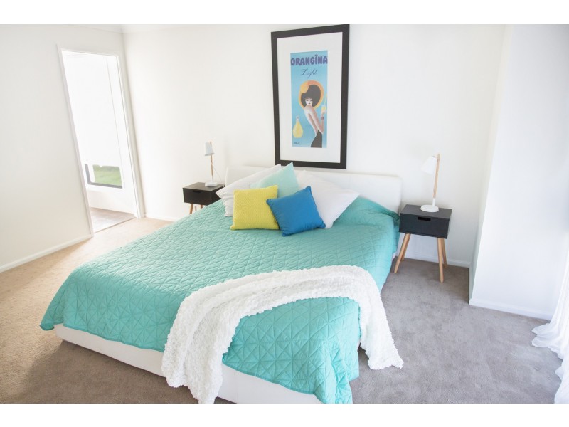 42 Bataan Circuit, Bateau Bay NSW 2261