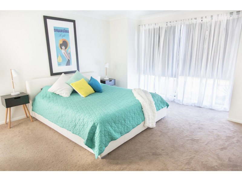 42 Bataan Circuit, Bateau Bay NSW 2261