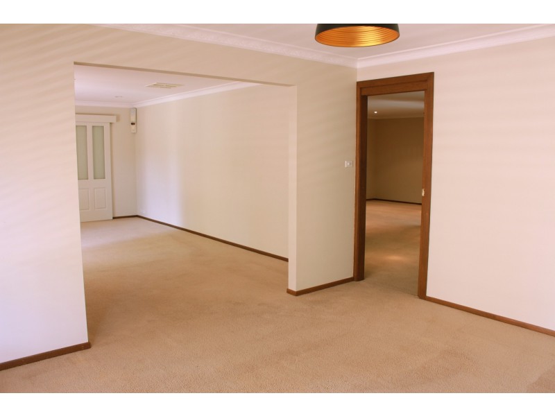 12 Anderson Avenue, Young NSW 2594