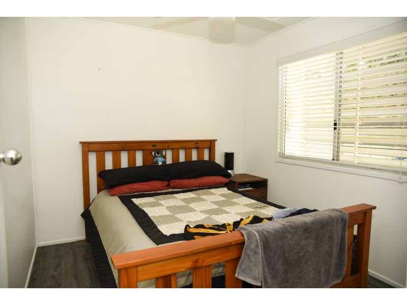 15 Pine Street, Andergrove QLD 4740
