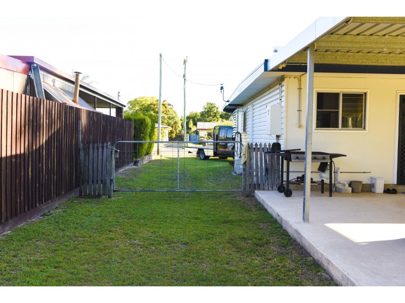 15 Pine Street, Andergrove QLD 4740