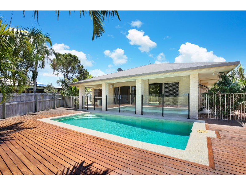 11 Water Side Place, Little Mountain QLD 4551