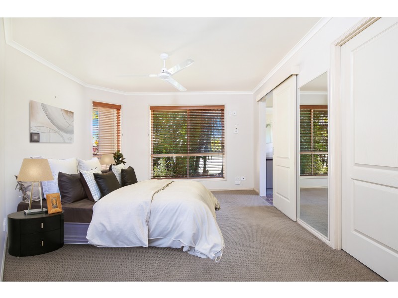11 Water Side Place, Little Mountain QLD 4551