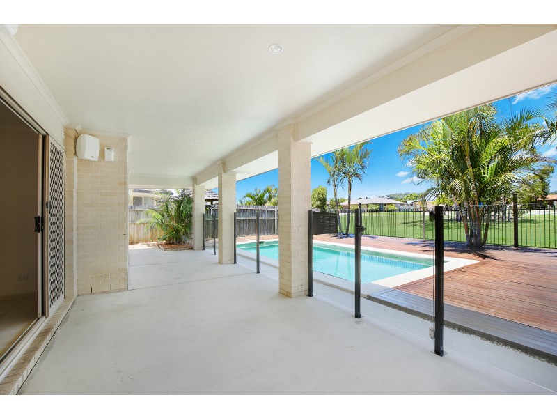 11 Water Side Place, Little Mountain QLD 4551