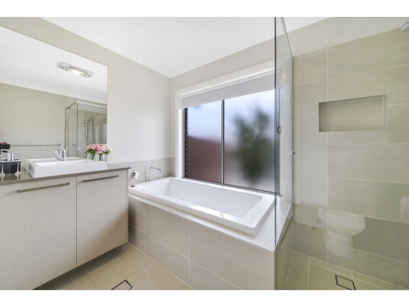 26 Atlee Street, Oran Park NSW 2570