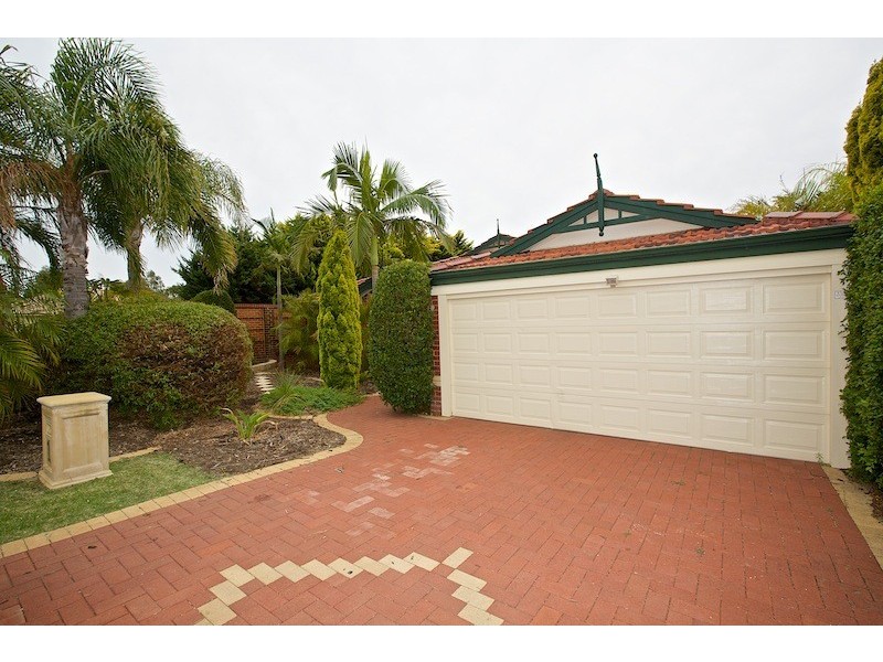 1 Sapium Way, Woodvale WA 6026