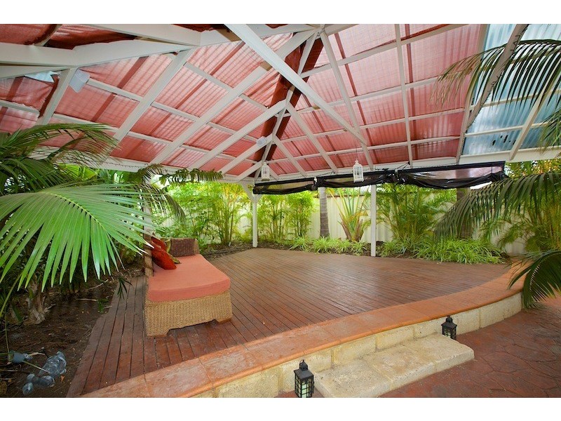 1 Sapium Way, Woodvale WA 6026