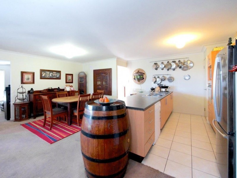 5 Banksia Court, Lowood QLD 4311