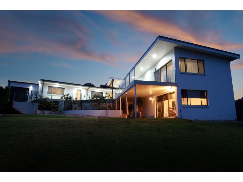 11 The Dress Circle, Tura Beach NSW 2548