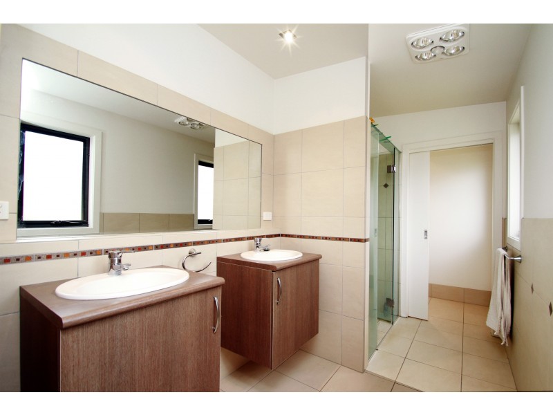 11 The Dress Circle, Tura Beach NSW 2548