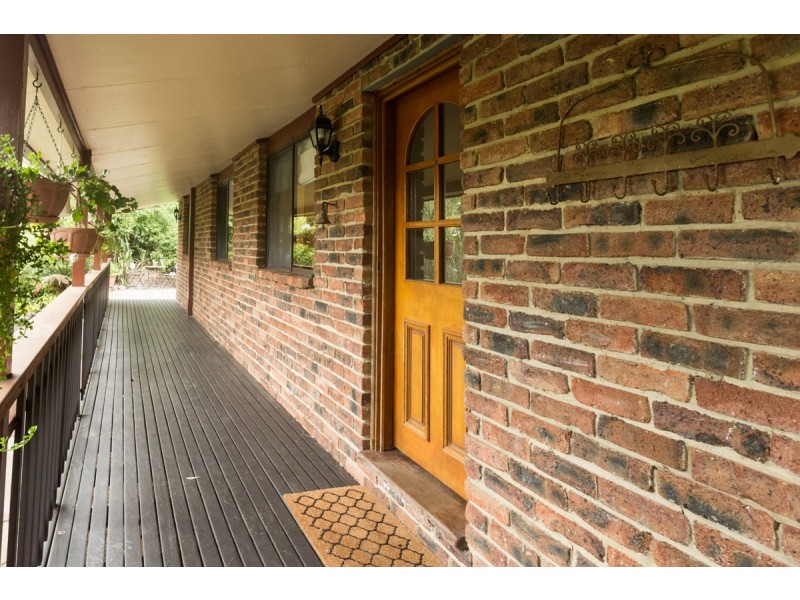 20 Davies Avenue, Springwood NSW 2777