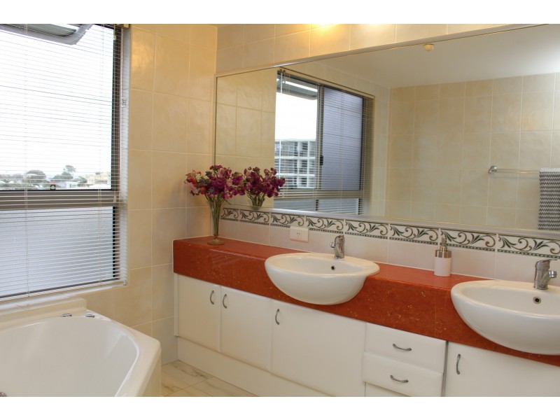 15/109 Landsborough Avenue, Scarborough QLD 4020