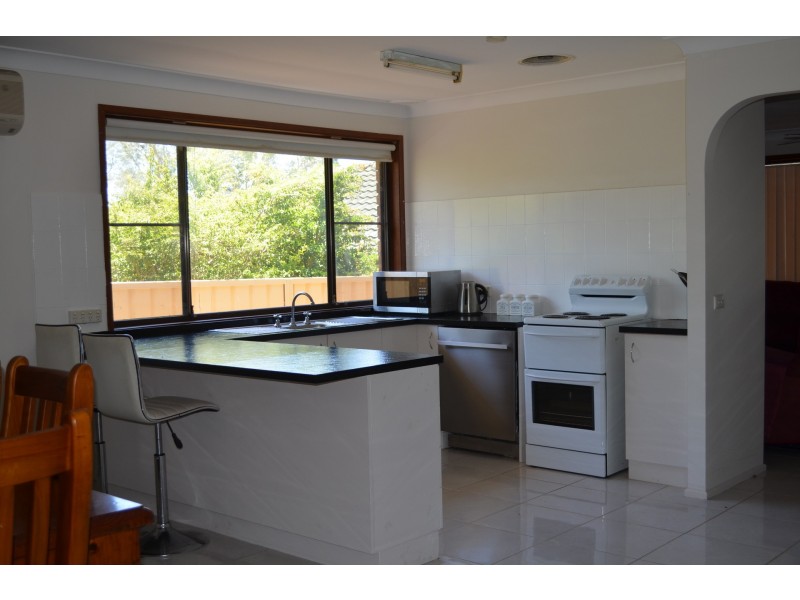 22 Robert Campbell Drive, Raymond Terrace NSW 2324