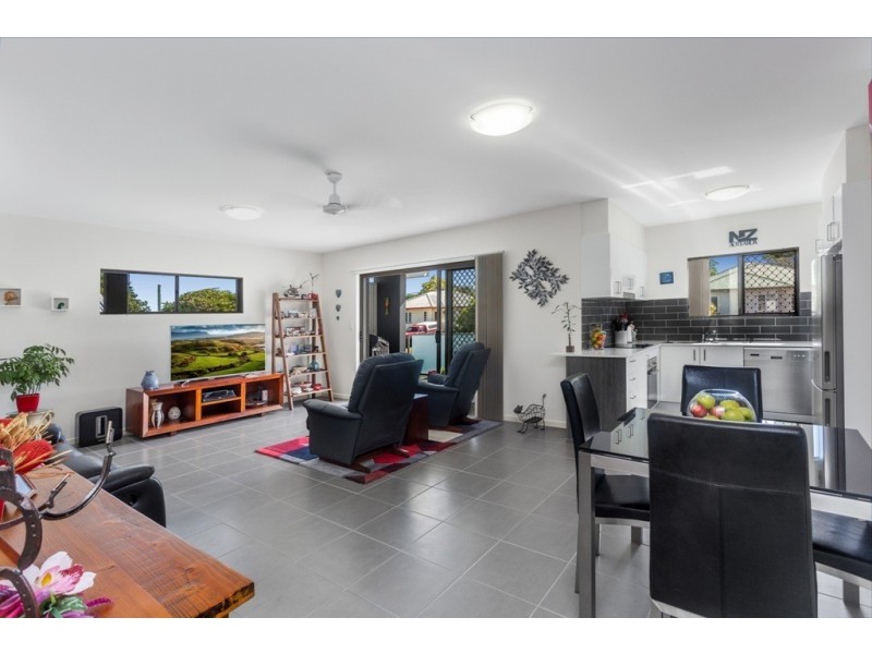 4/11 Binkar Street, Chermside QLD 4032