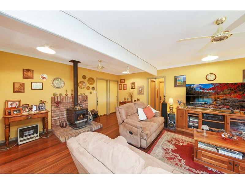 9 Davies Avenue, Springwood NSW 2777