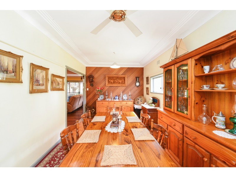 9 Davies Avenue, Springwood NSW 2777