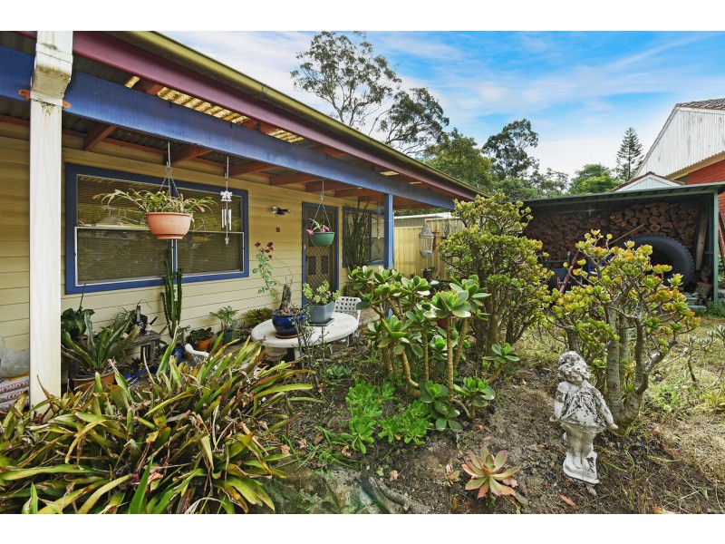 9 Davies Avenue, Springwood NSW 2777