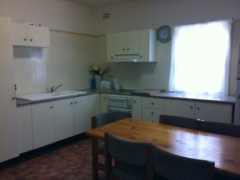 73 Bay Rd, Blue Bay NSW 2261