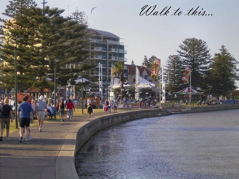 73 Bay Rd, Blue Bay NSW 2261