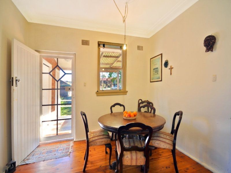 38 Pooley St, Ryde NSW 2112