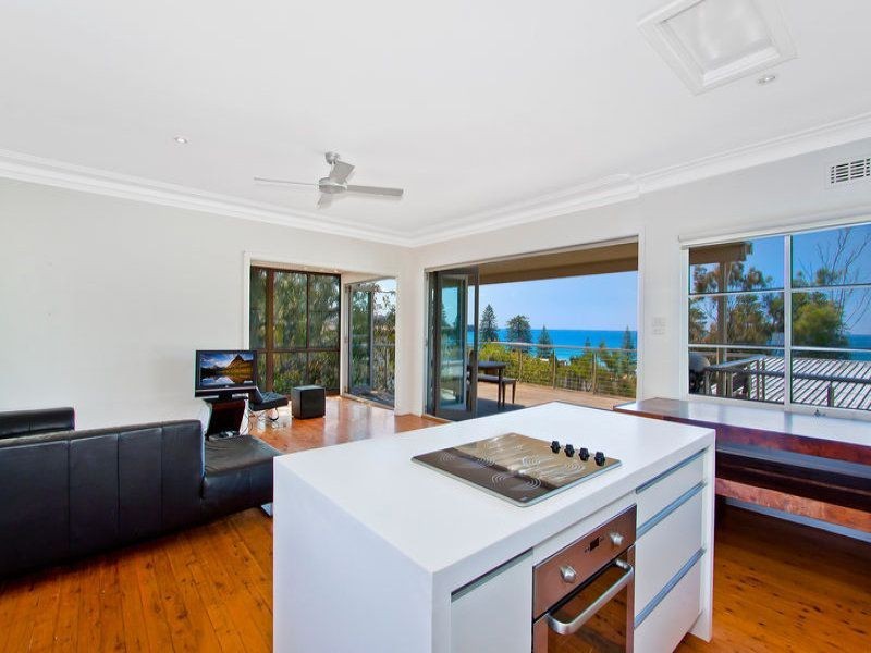 2 Austral Ave, Avoca Beach NSW 2251