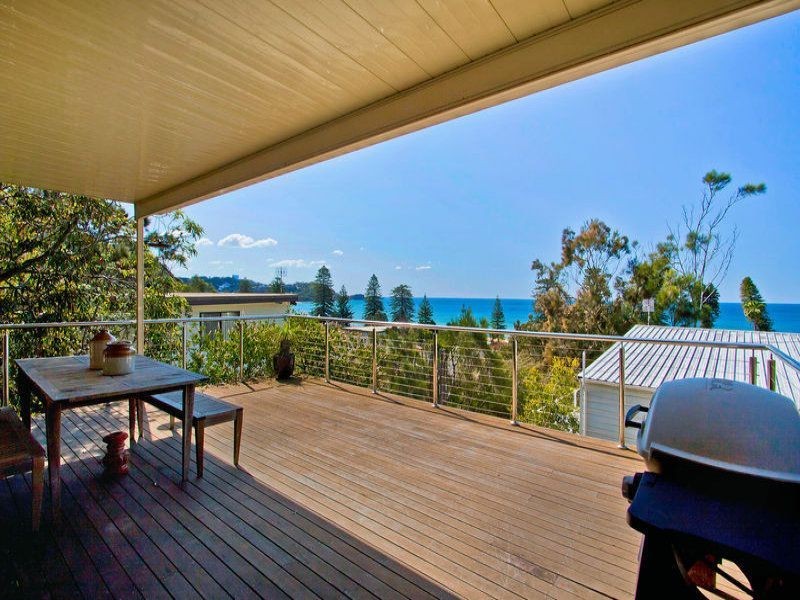 2 Austral Ave, Avoca Beach NSW 2251