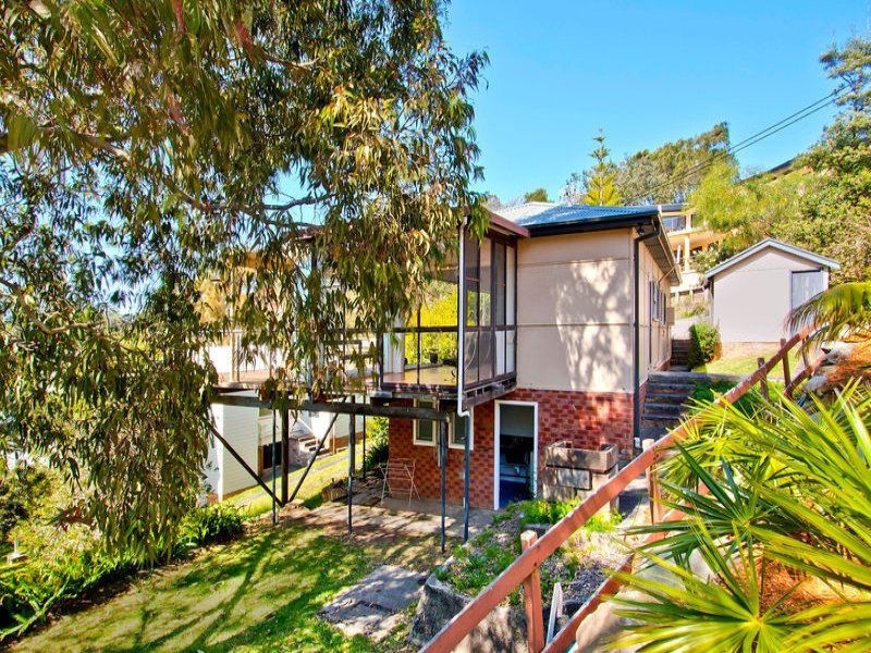 2 Austral Ave, Avoca Beach NSW 2251
