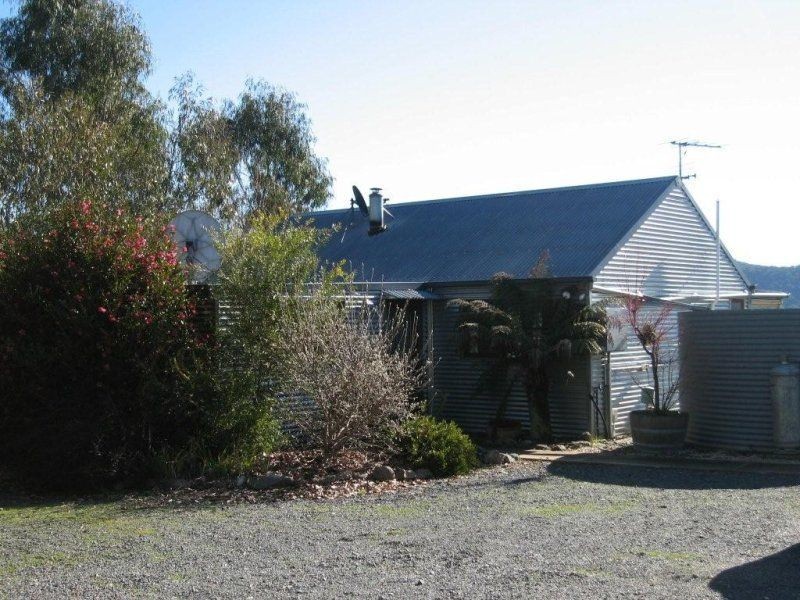 213 Waterfall Farm Road, Khancoban NSW 2642