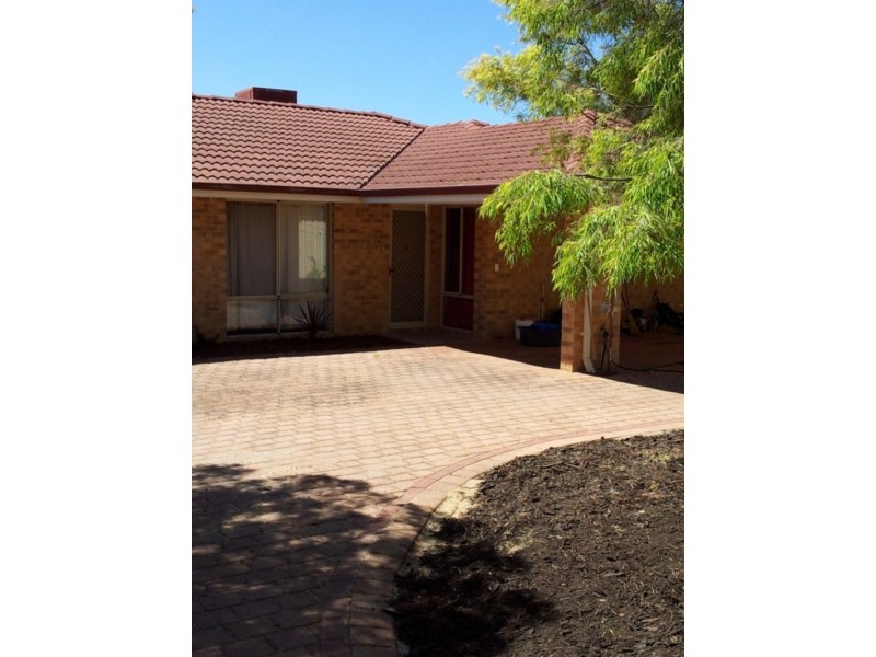 182B Hamilton Street, Queens Park WA 6107