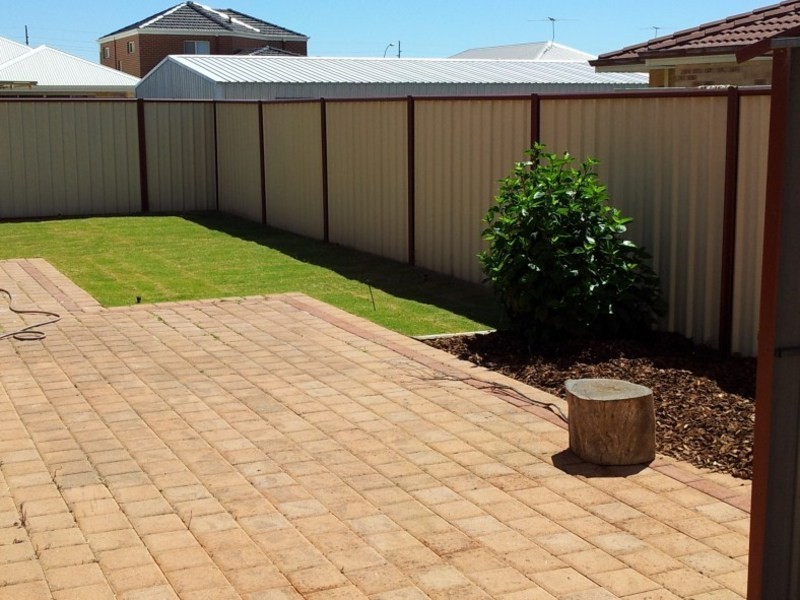 182B Hamilton Street, Queens Park WA 6107