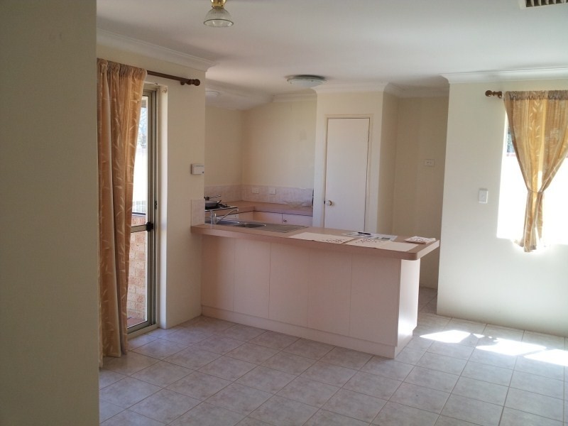 182B Hamilton Street, Queens Park WA 6107