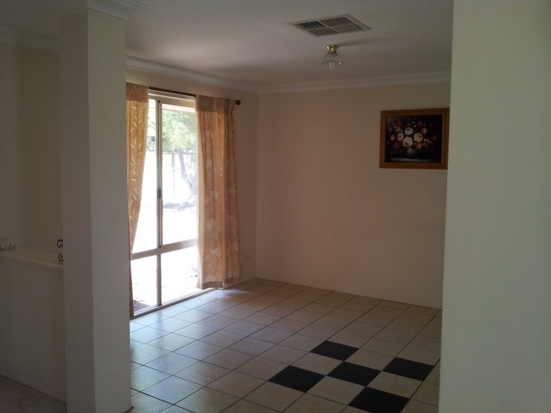 182B Hamilton Street, Queens Park WA 6107